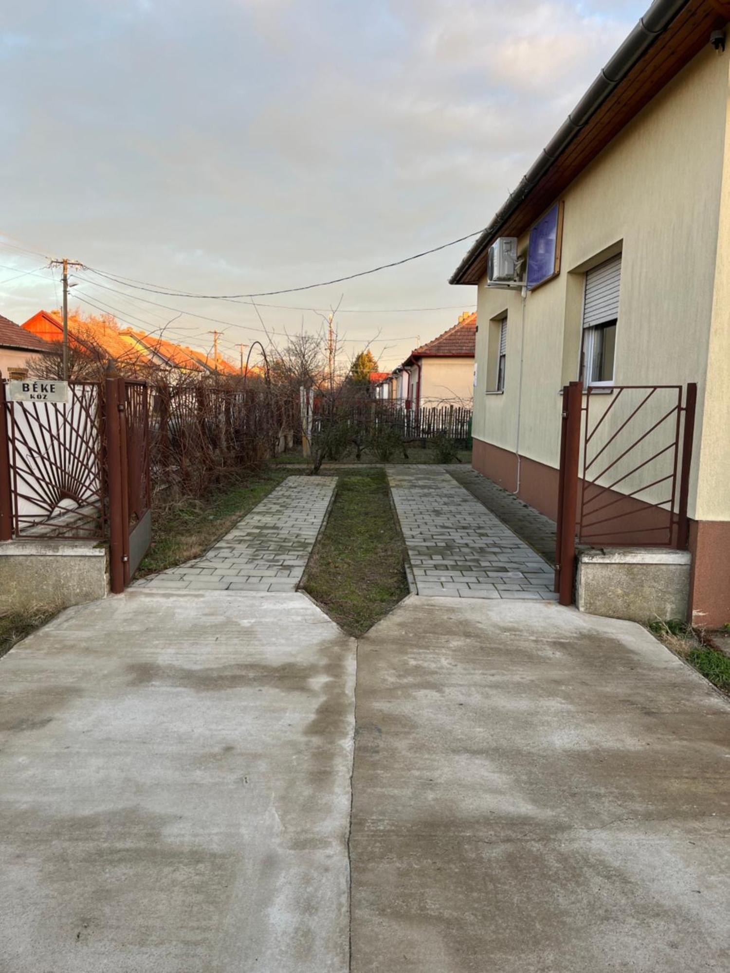 Abigel Apartman Морахалом Экстерьер фото